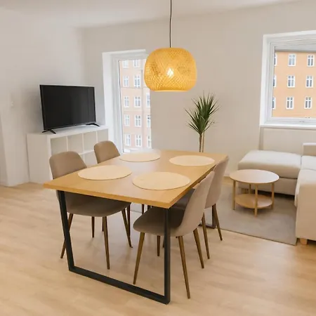 C - Light 2 - Sunny Balcony And Free Parking Apartamento Odense