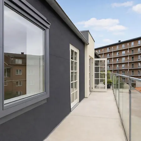 Apartamento C - Light 2 - Sunny Balcony And Free Parking *